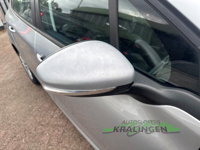 Peugeot 208 I 1.2 Vti 12V PureTech 82 Sloopvoertuig (2013, Grijs)