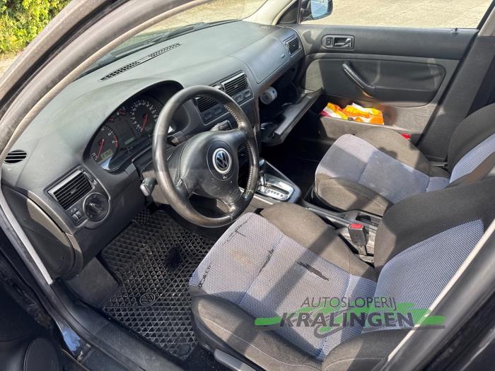 Volkswagen Golf IV 1.6 Sloopvoertuig (2000, Zwart)