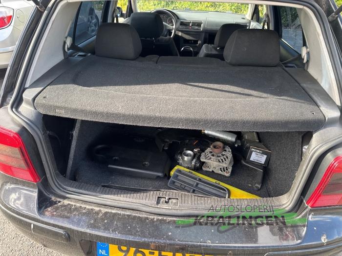 Volkswagen Golf IV 1.6 Sloopvoertuig (2000, Zwart)