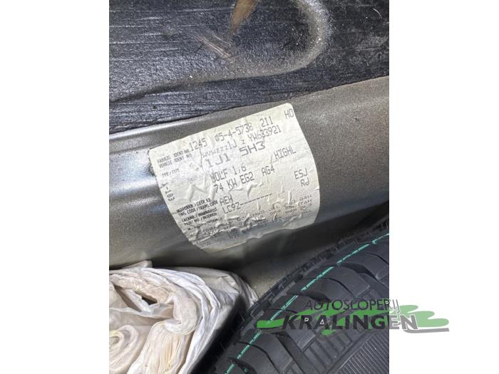 Volkswagen Golf IV 1.6 Sloopvoertuig (2000, Zwart)