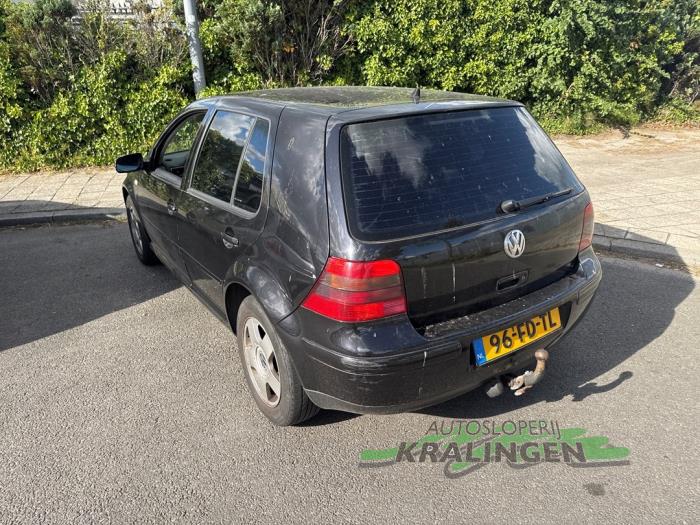 Volkswagen Golf IV 1.6 Sloopvoertuig (2000, Zwart)