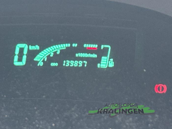 Toyota Yaris 1.3 16V VVT-i Schadevoertuig (2003, Blauw)