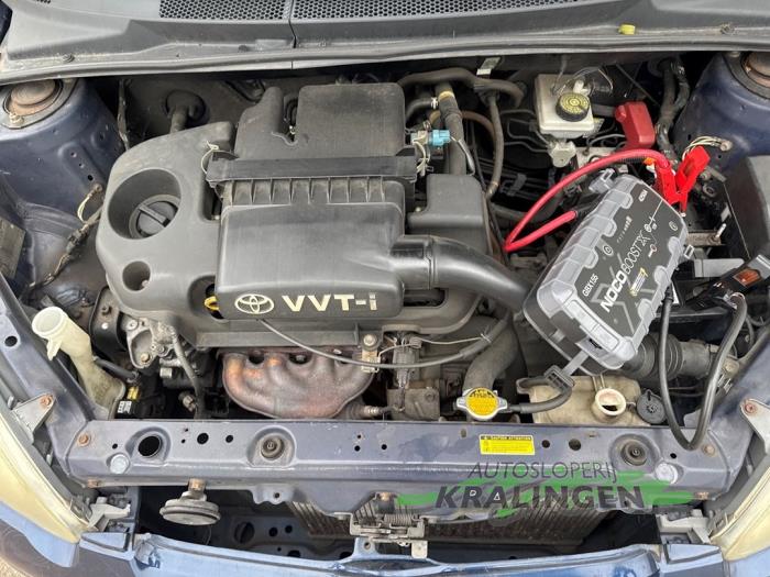 Toyota Yaris 1.3 16V VVT-i Schadevoertuig (2003, Blauw)