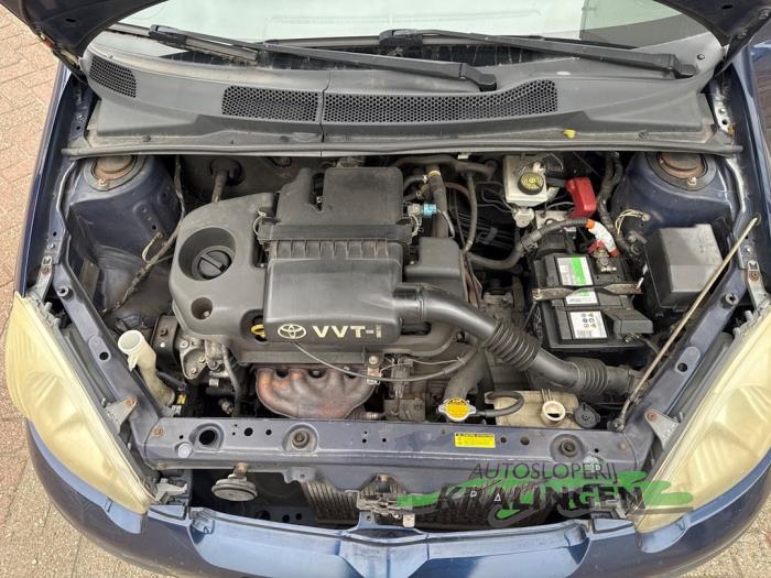 Toyota Yaris 1.3 16V VVT-i Schadevoertuig (2003, Blauw)