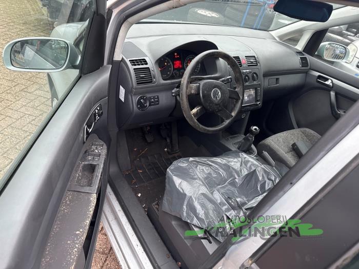 Volkswagen Touran 1.6 FSI 16V Sloopvoertuig (2005, Grijs)