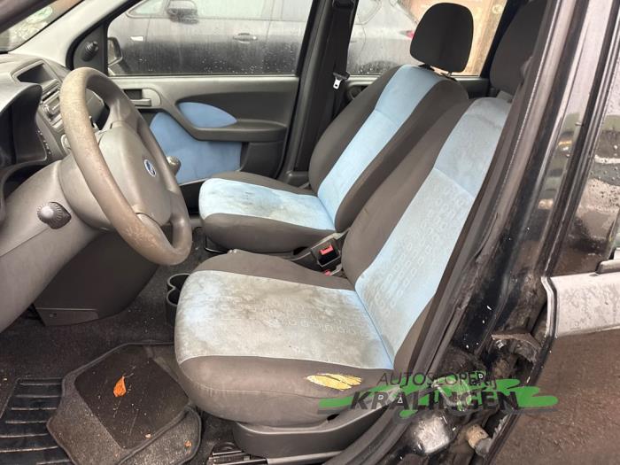 Fiat Panda 1.2 Fire Schadevoertuig (2007, Zwart)