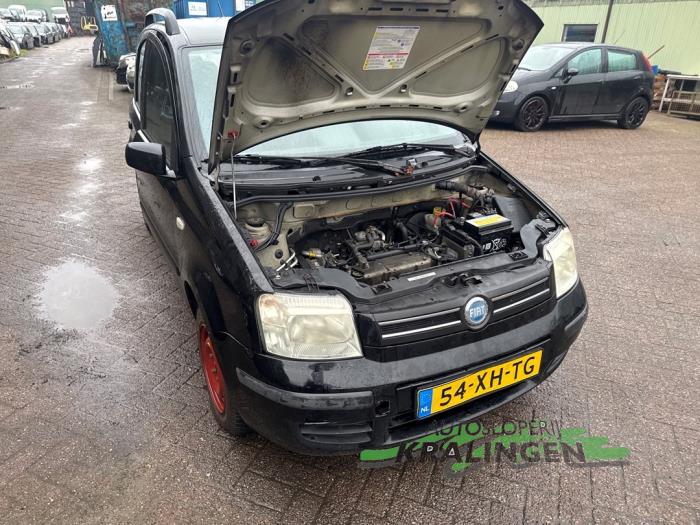 Fiat Panda 1.2 Fire Schadevoertuig (2007, Zwart)