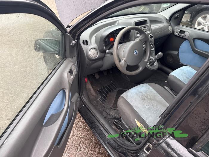 Fiat Panda 1.2 Fire Schadevoertuig (2007, Zwart)