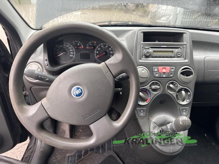 Fiat Panda 1.2 Fire Schadevoertuig (2007, Zwart)