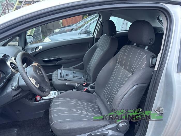 Opel Corsa D 1.2 16V Sloopvoertuig (2009, Grijs)