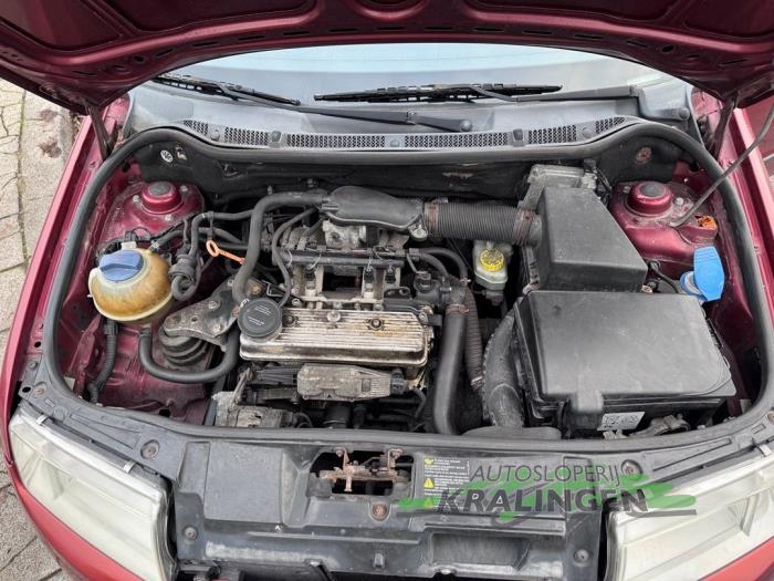 Skoda Fabia 1.4i Schadevoertuig (2003, Oranje)