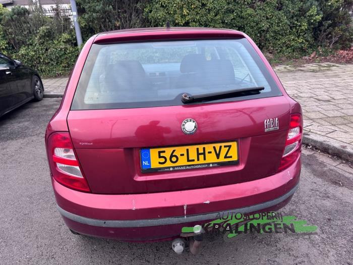 Skoda Fabia 1.4i Schadevoertuig (2003, Oranje)