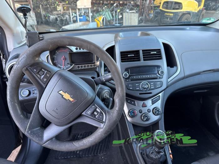 Chevrolet Aveo 1.3 D 16V Schadevoertuig (2012, Grijs)