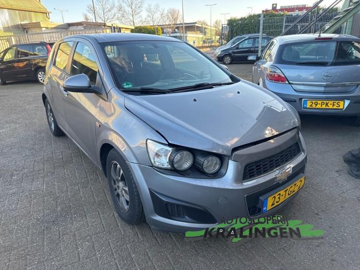 Chevrolet Aveo 1.3 D 16V Schadevoertuig (2012, Grijs)