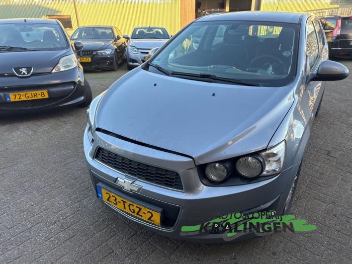 Chevrolet Aveo 1.3 D 16V Schadevoertuig (2012, Grijs)