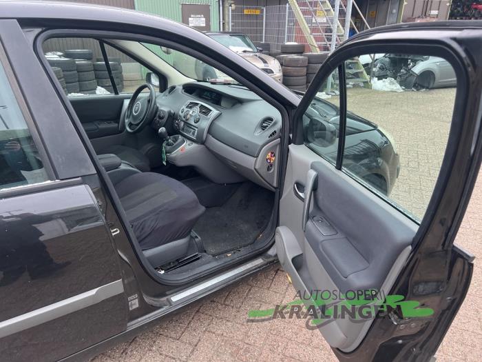 Renault Scénic II 1.6 16V Sloopvoertuig (2007, Zwart)