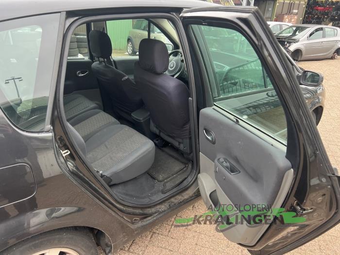 Renault Scénic II 1.6 16V Sloopvoertuig (2007, Zwart)