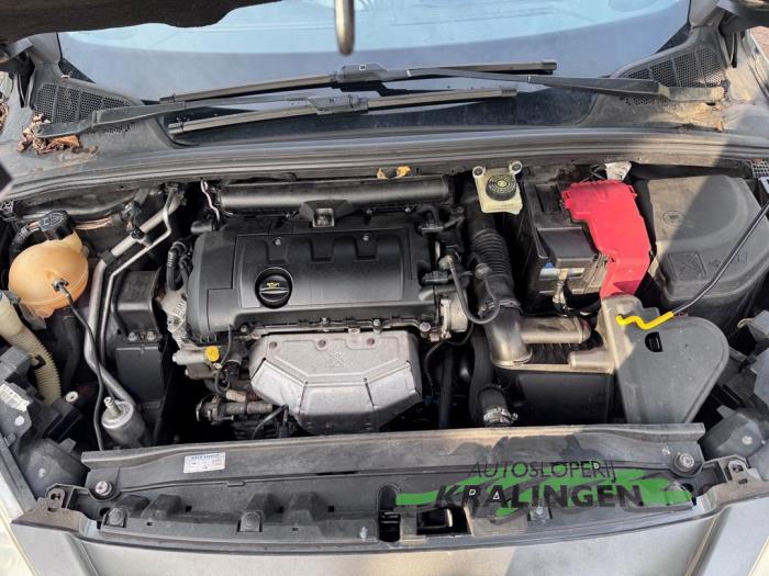 Peugeot 308 1.6 VTI 16V Schadevoertuig (2008, Grijs)