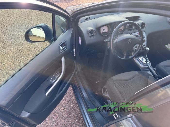 Peugeot 308 1.6 VTI 16V Schadevoertuig (2008, Grijs)