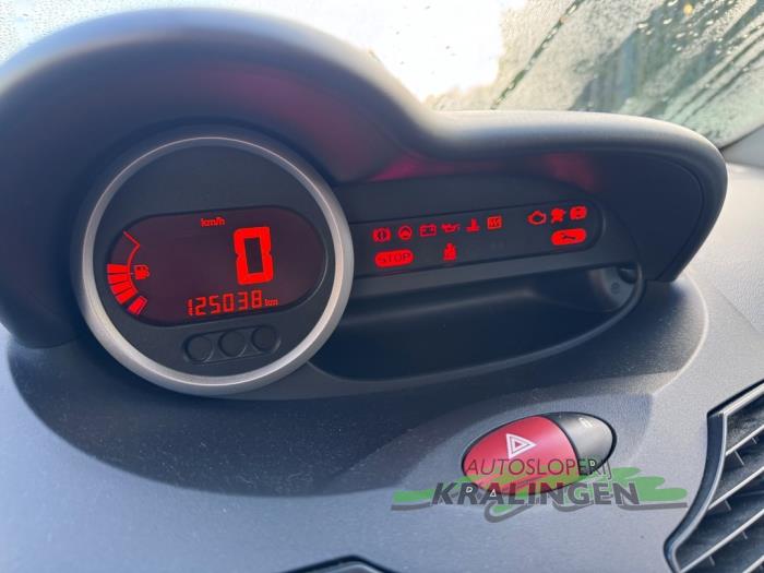 Renault Twingo II 1.2 Schadevoertuig (2008, Blauw)