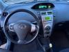 Toyota Yaris II 1.3 16V VVT-i Schadevoertuig (2007, Grijs)