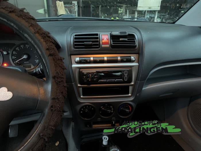 Kia Picanto 1.1 12V Sloopvoertuig (2005, Grijs)