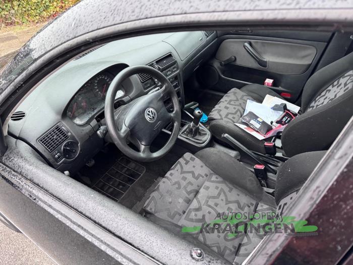 Volkswagen Golf IV Variant 1.6 Sloopvoertuig (2000, Zwart)