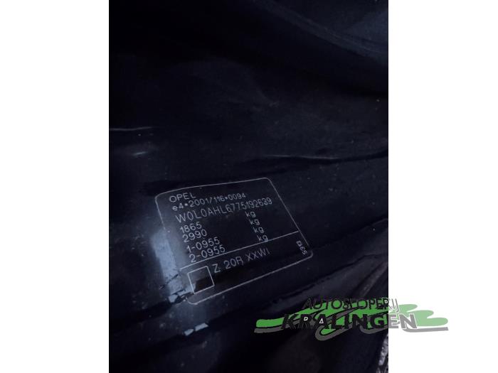 Opel Astra H Twin Top 1.6 16V Schadevoertuig (2007, Zwart)