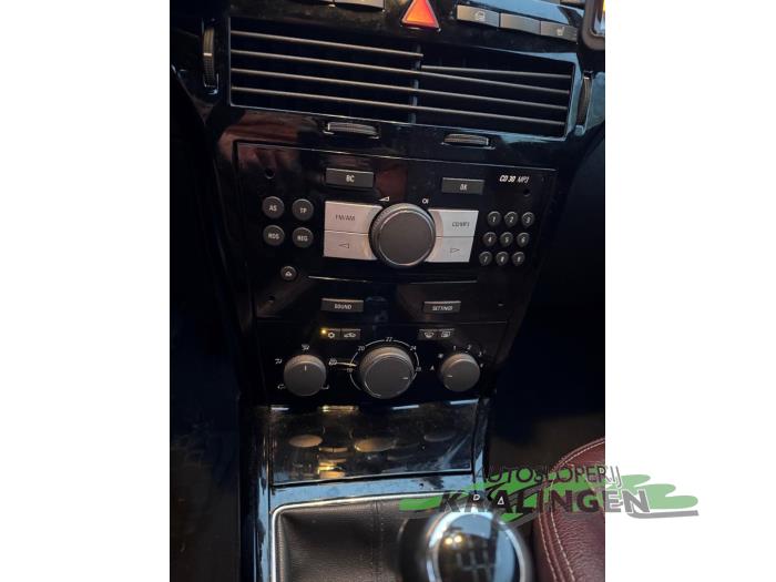 Opel Astra H Twin Top 1.6 16V Schadevoertuig (2007, Zwart)