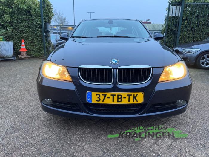 BMW 3 serie 320i 16V Schadevoertuig (2006, Blauw)