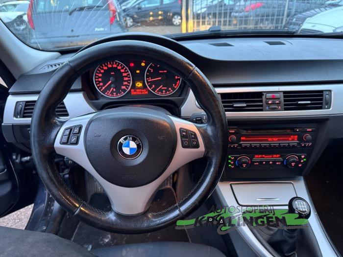 BMW 3 serie 320i 16V Schadevoertuig (2006, Blauw)