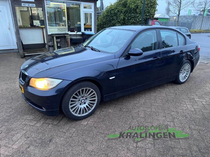 BMW 3 serie 320i 16V Schadevoertuig (2006, Blauw)
