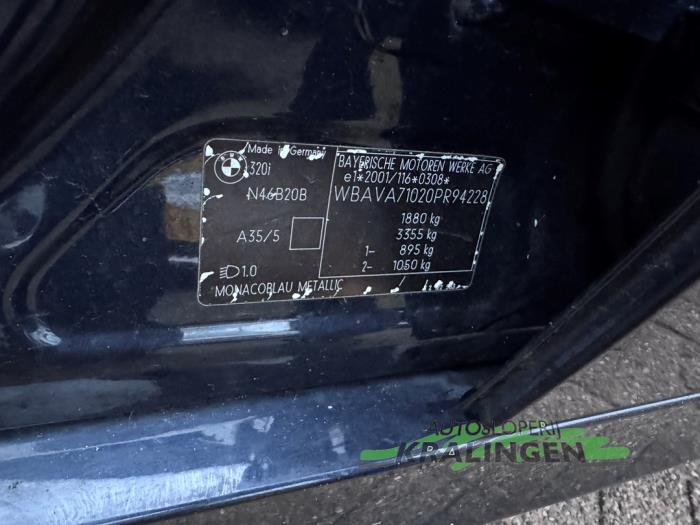 BMW 3 serie 320i 16V Schadevoertuig (2006, Blauw)