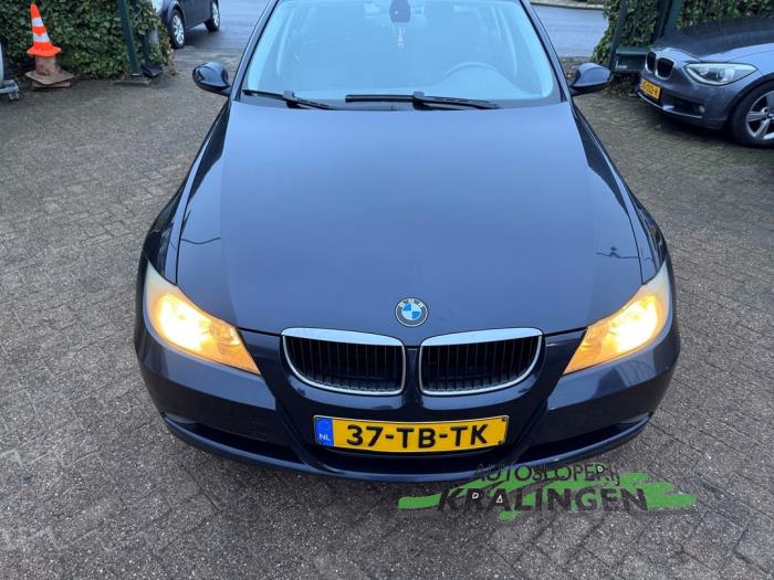 BMW 3 serie 320i 16V Schadevoertuig (2006, Blauw)
