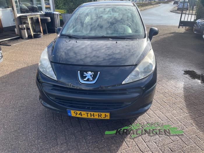 Peugeot 207/207+ 1.4 16V Schadevoertuig (2006, Zwart)