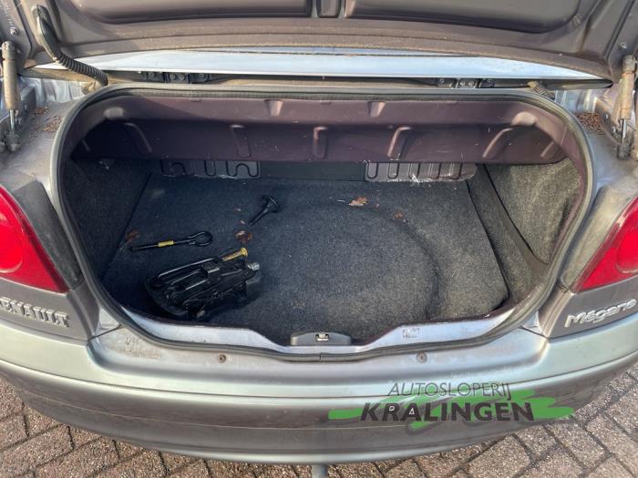 Renault Megane 1.6 16V Sport Schadevoertuig (2003, Grijs)