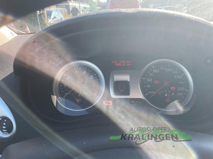 Renault Clio III 1.2 16V 75 Sloopvoertuig (2009, Zwart)