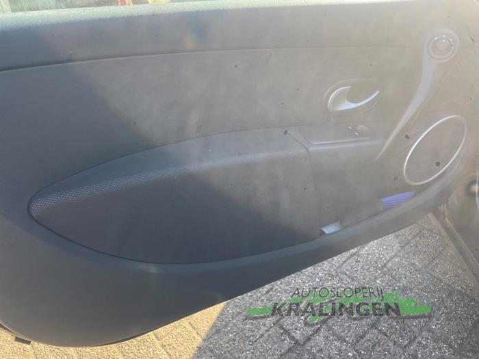 Renault Clio III 1.2 16V 75 Sloopvoertuig (2009, Zwart)