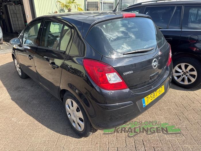 Opel Corsa D 1.2 16V Schadevoertuig (2011, Zwart)