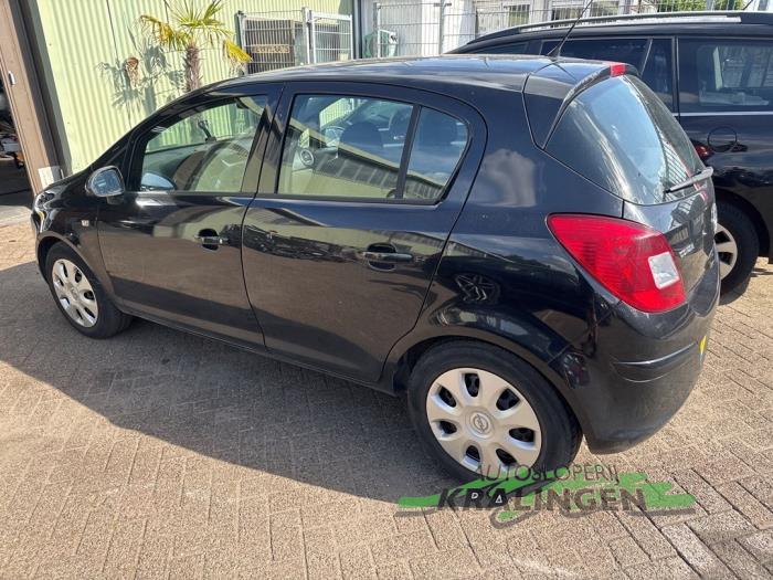 Opel Corsa D 1.2 16V Schadevoertuig (2011, Zwart)