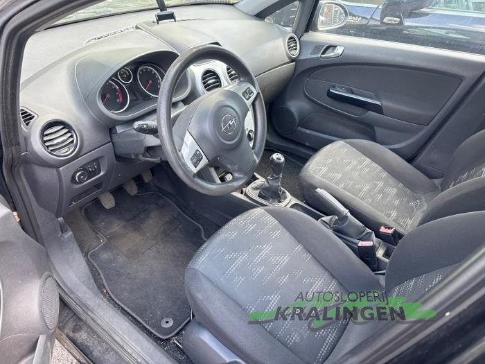 Opel Corsa D 1.2 16V Schadevoertuig (2011, Zwart)