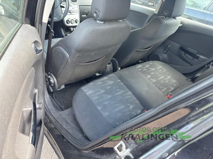 Opel Corsa D 1.2 16V Schadevoertuig (2011, Zwart)