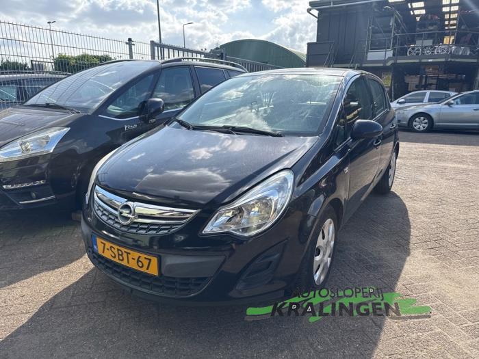 Opel Corsa D 1.2 16V Schadevoertuig (2011, Zwart)