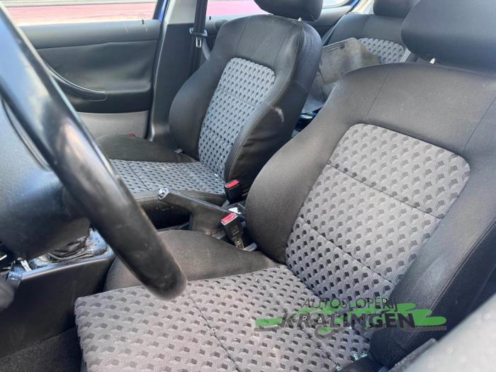 Seat Leon 1.6 Sloopvoertuig (2000, Blauw)