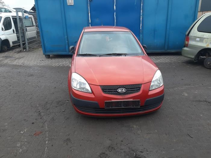 Kia Rio II 1.4 16V Sloopvoertuig (2006, Rood)