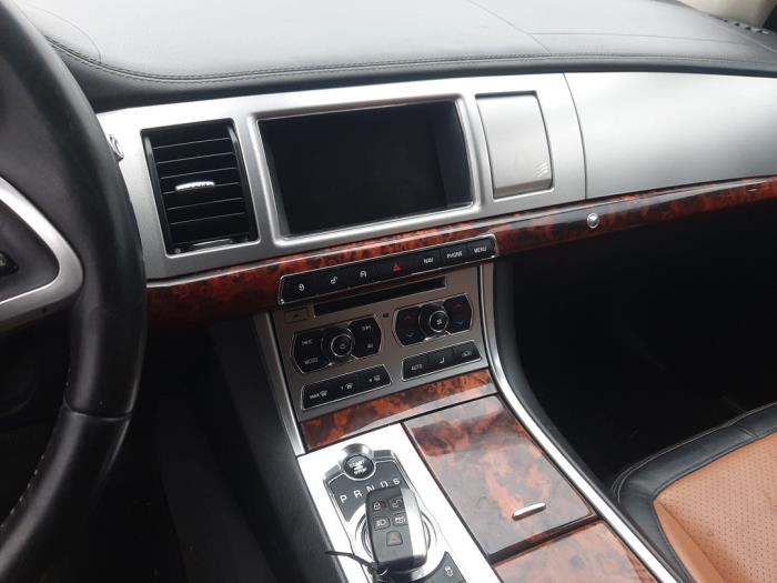 Jaguar XF Sportbrake 3.0 D S V6 24V Sloopvoertuig (2013, Wit)