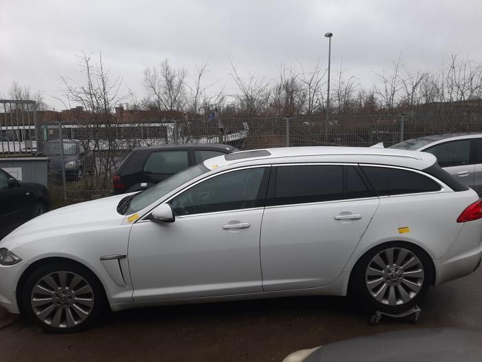 Jaguar XF Sportbrake 3.0 D S V6 24V Sloopvoertuig (2013, Wit)