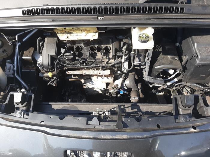 Peugeot 5008 I 1.6 VTI 16V Sloopvoertuig (2010, Grijs)