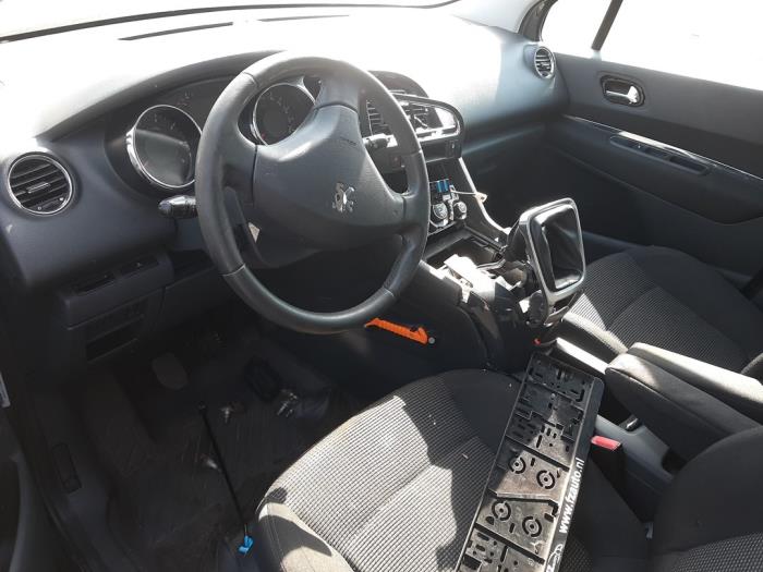 Peugeot 5008 I 1.6 VTI 16V Sloopvoertuig (2010, Grijs)