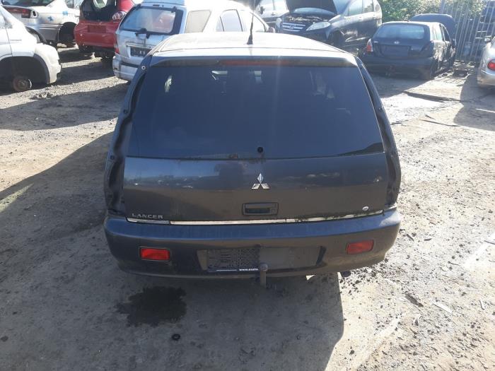 Mitsubishi Lancer Wagon 2.0 16V Sloopvoertuig (2003, Grijs)